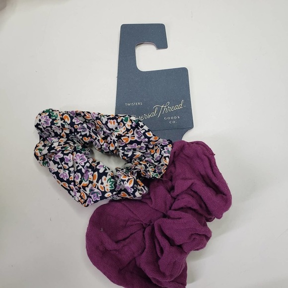 NEW 4pc Hair Bundle A New Day Universal Thread Scrunchie Headband NWT - Picture 4 of 5